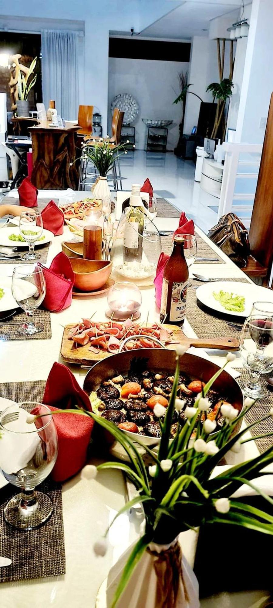 Date & Dine Resort Antipolo Dış mekan fotoğraf